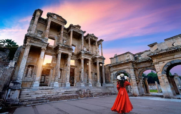 woman-standing-celsus-library-ephesus-ancient-city-izmir-turkey_335224-583
